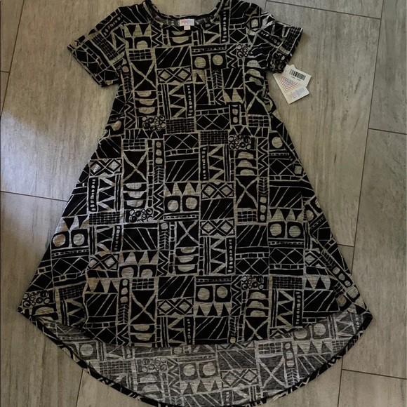 LulaRoe Carly - Picture 1 of 3